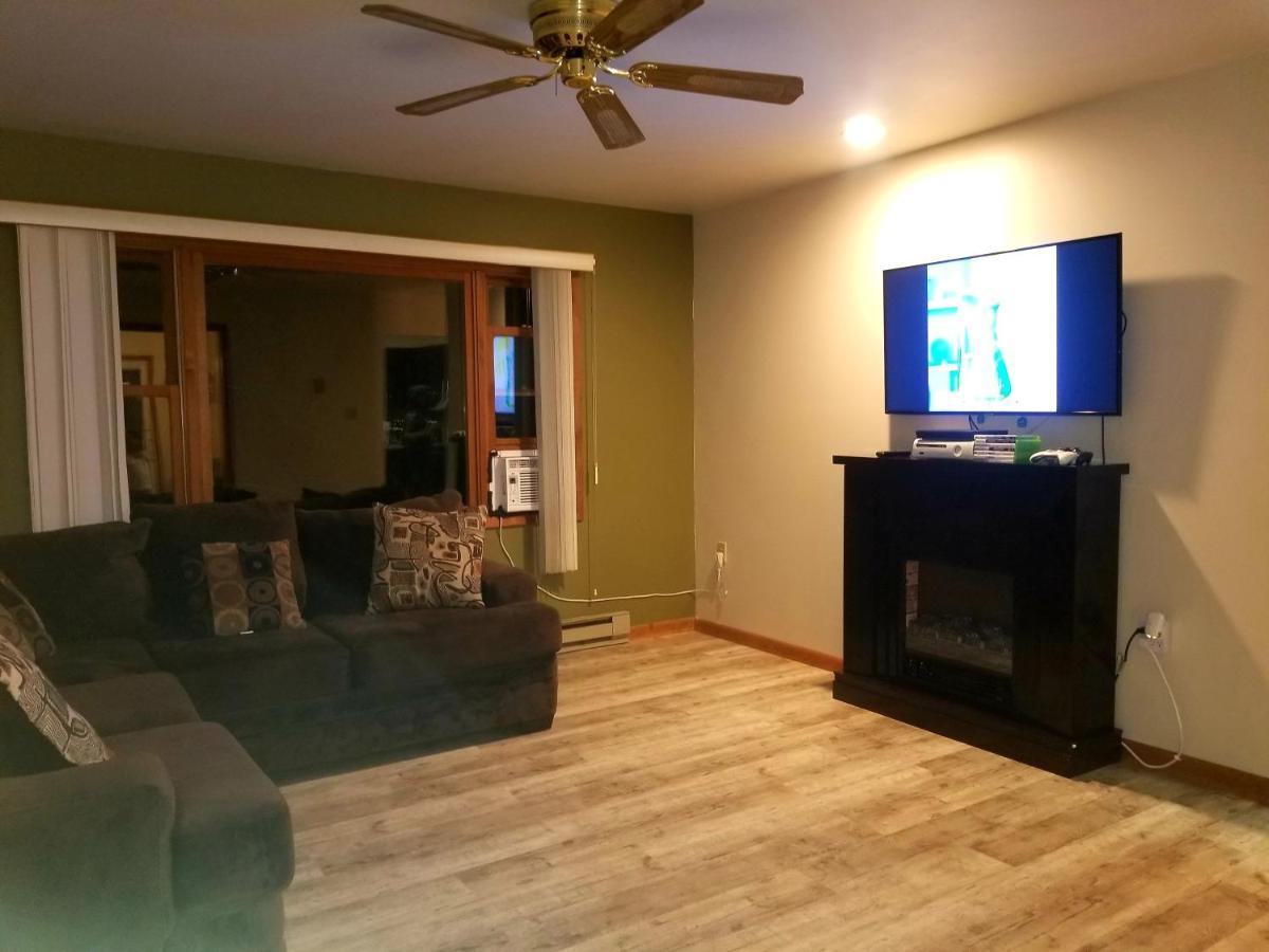 The Pocono'S Retreat With A Gameroom, Firepit, And Lake Бушкилл Экстерьер фото