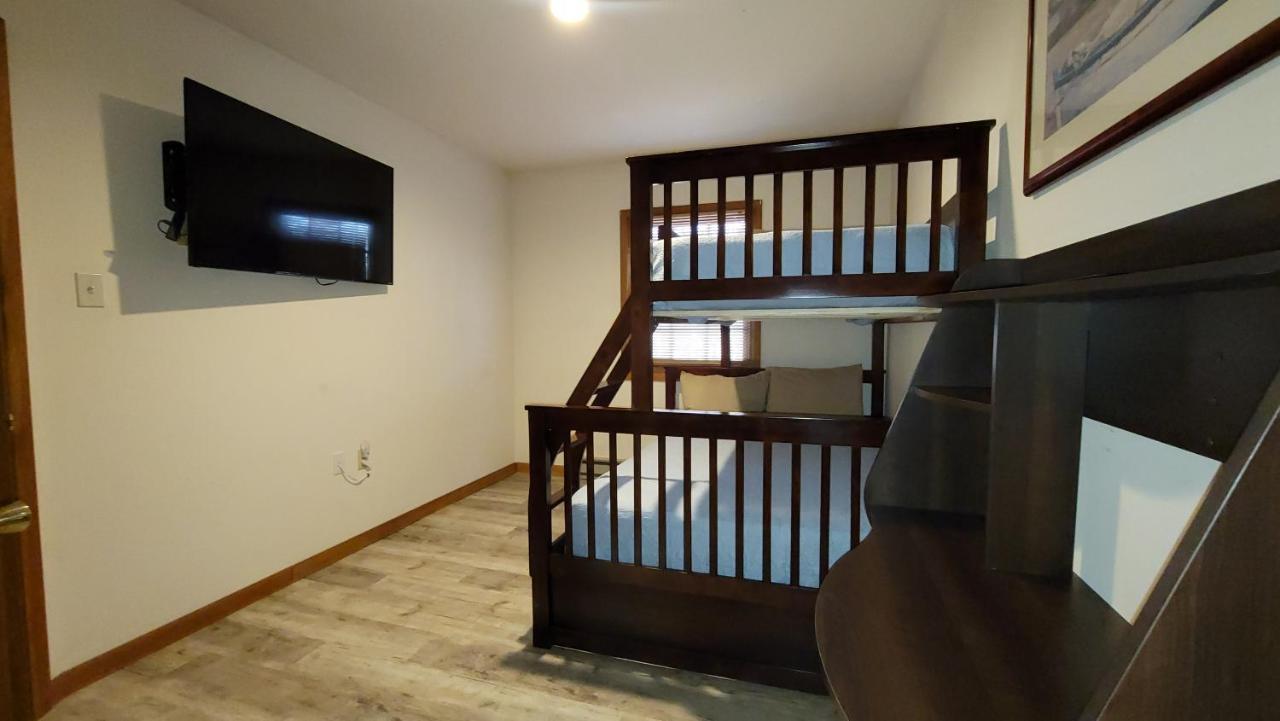The Pocono'S Retreat With A Gameroom, Firepit, And Lake Бушкилл Экстерьер фото